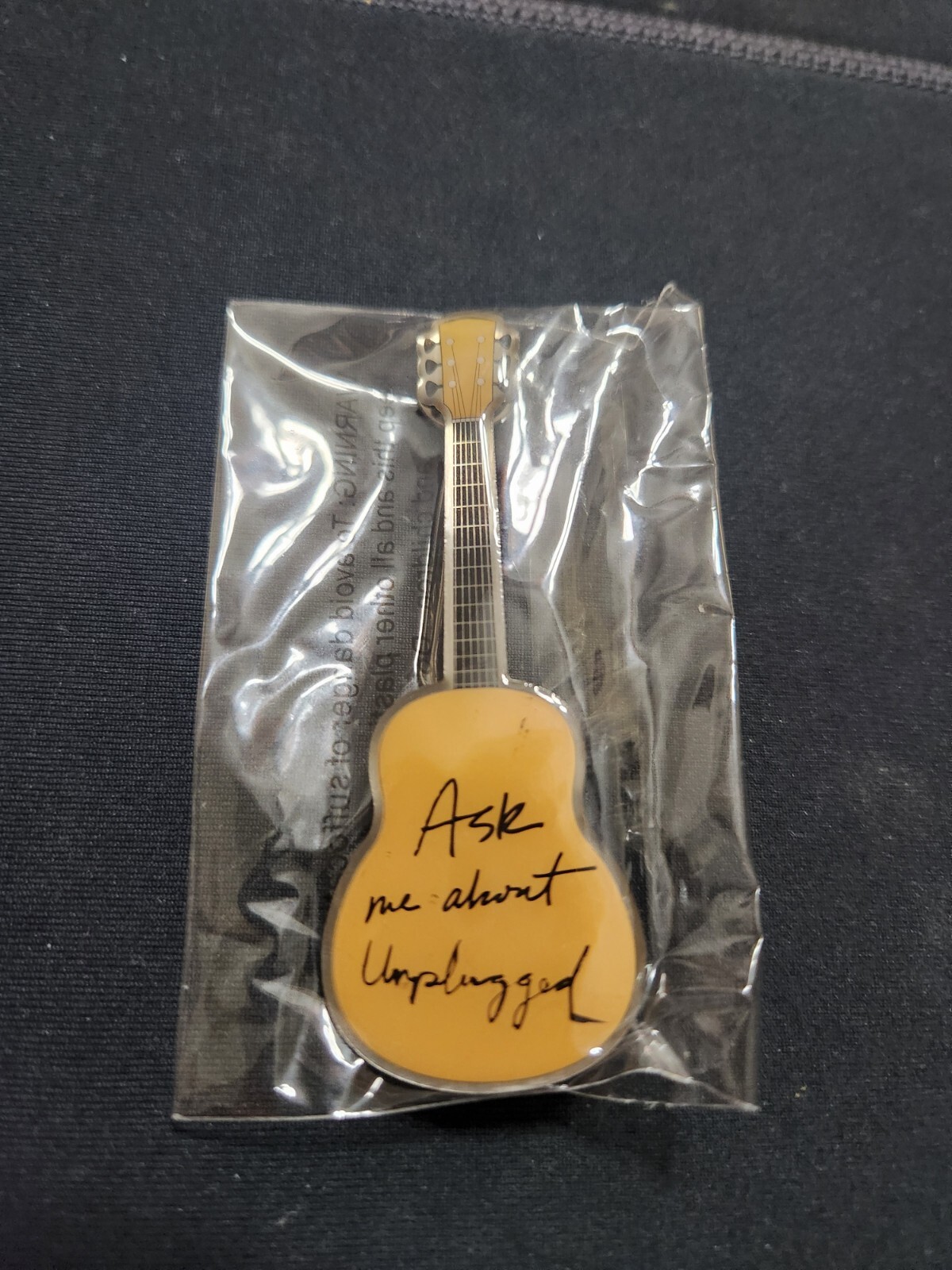 New Bon Jovi Guitar Pin Brooch 'Ask Me About Unplugged'  In Pkgs.  Lot of 19