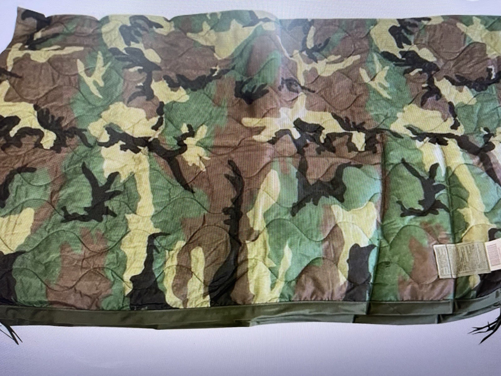 USGI Authentic Poncho Liner/Woobie Woodland Camo US MIL Issue New