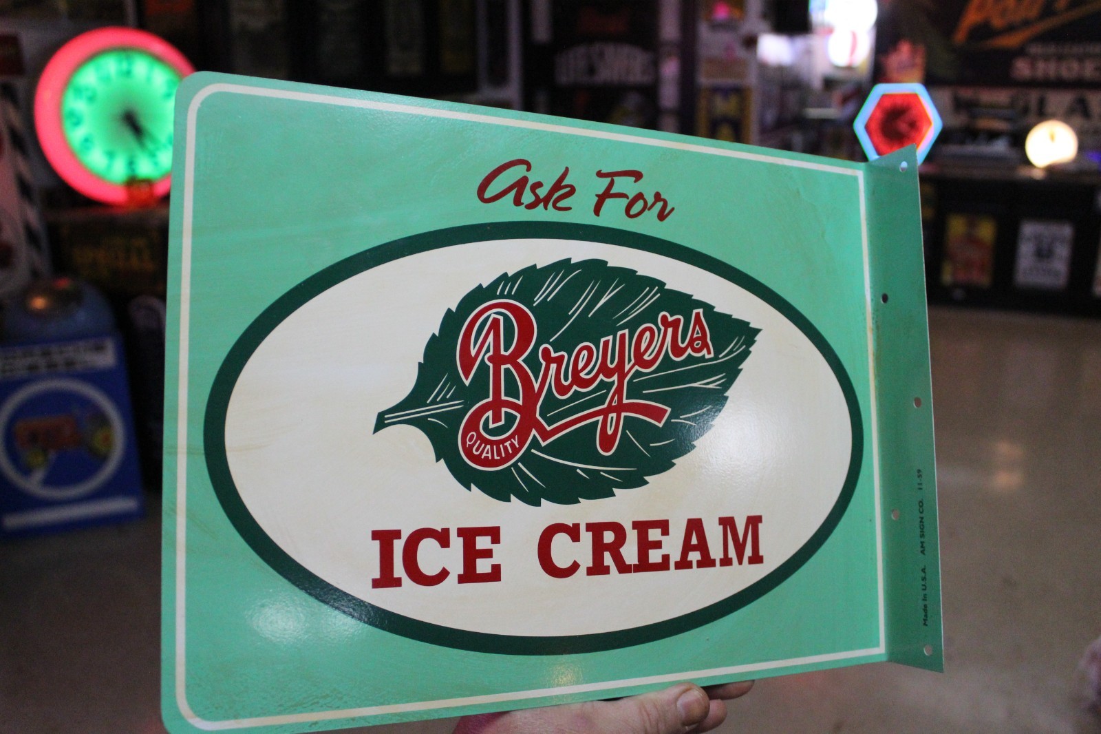 RARE 1959 BREYERS ICE CREAM PAINTED METAL 2-SIDED FLANGE SIGN MILK DIARY COW