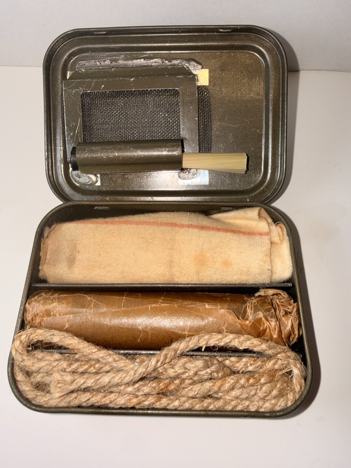 Original East German AK47 Cleaning Kit Tin RG-57 NVA Cold War Mesh Wire Gauze