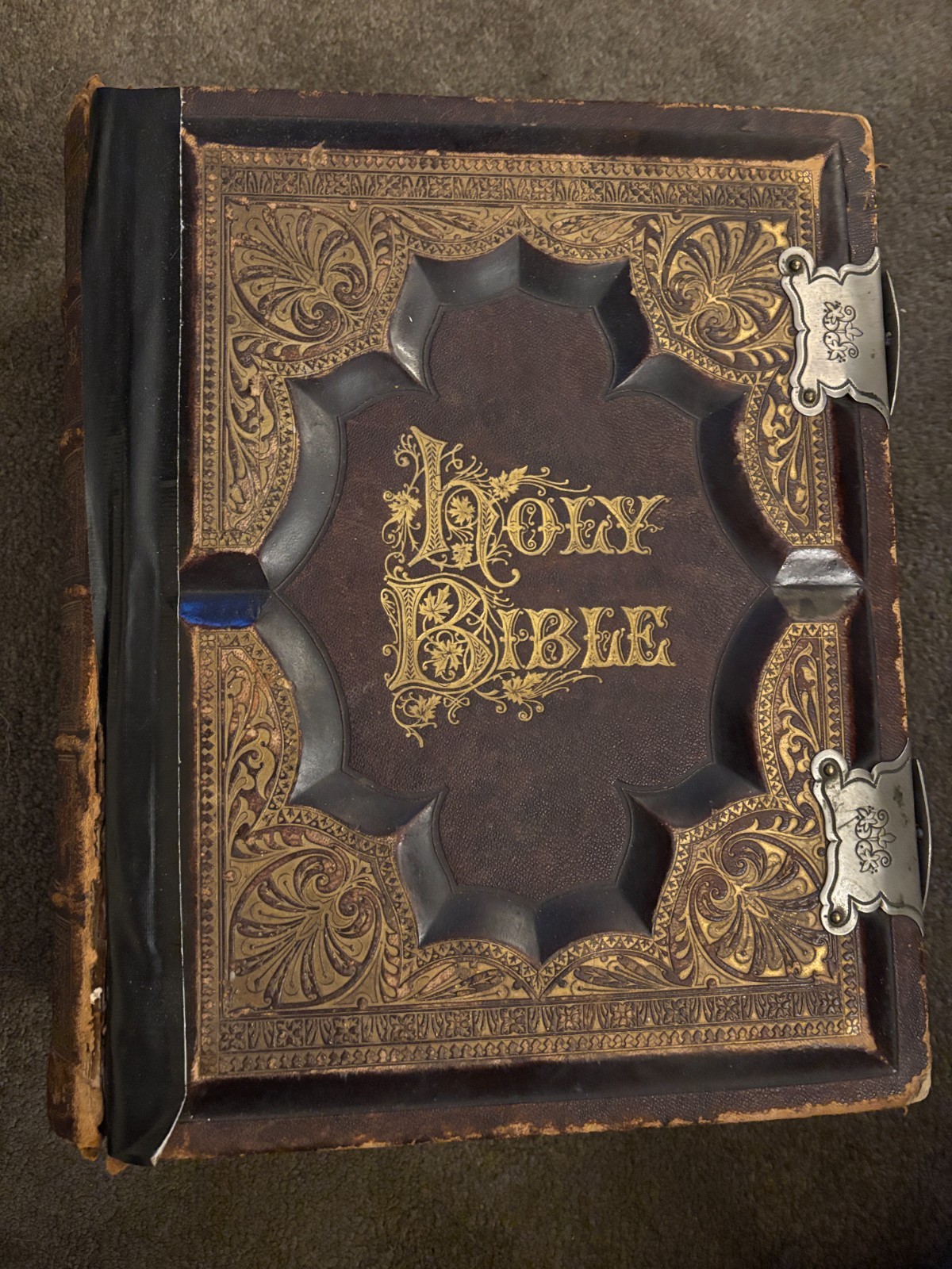 Antique 1882 Holy Bible Reference, 2,000 pictures Concordance Dictionary Gately