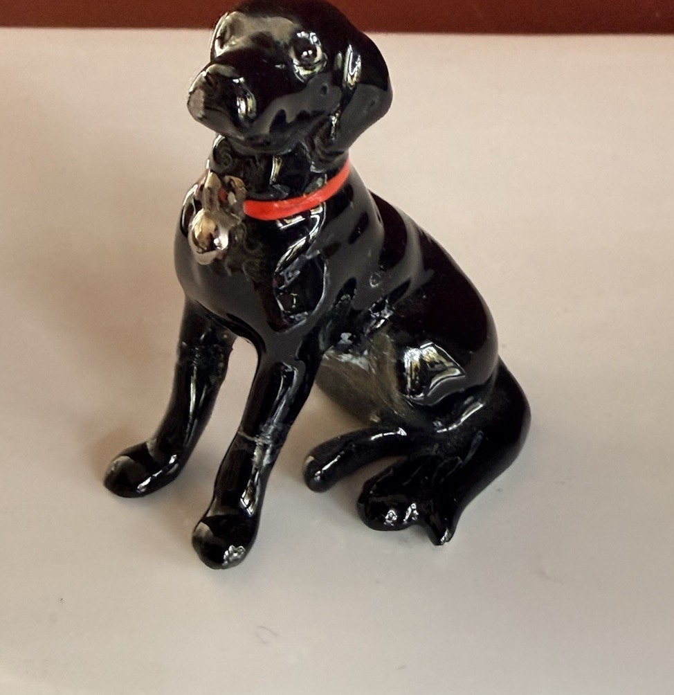 Vintage Hagen Renaker Black Lab Labrador Porcelain Made in USA Red