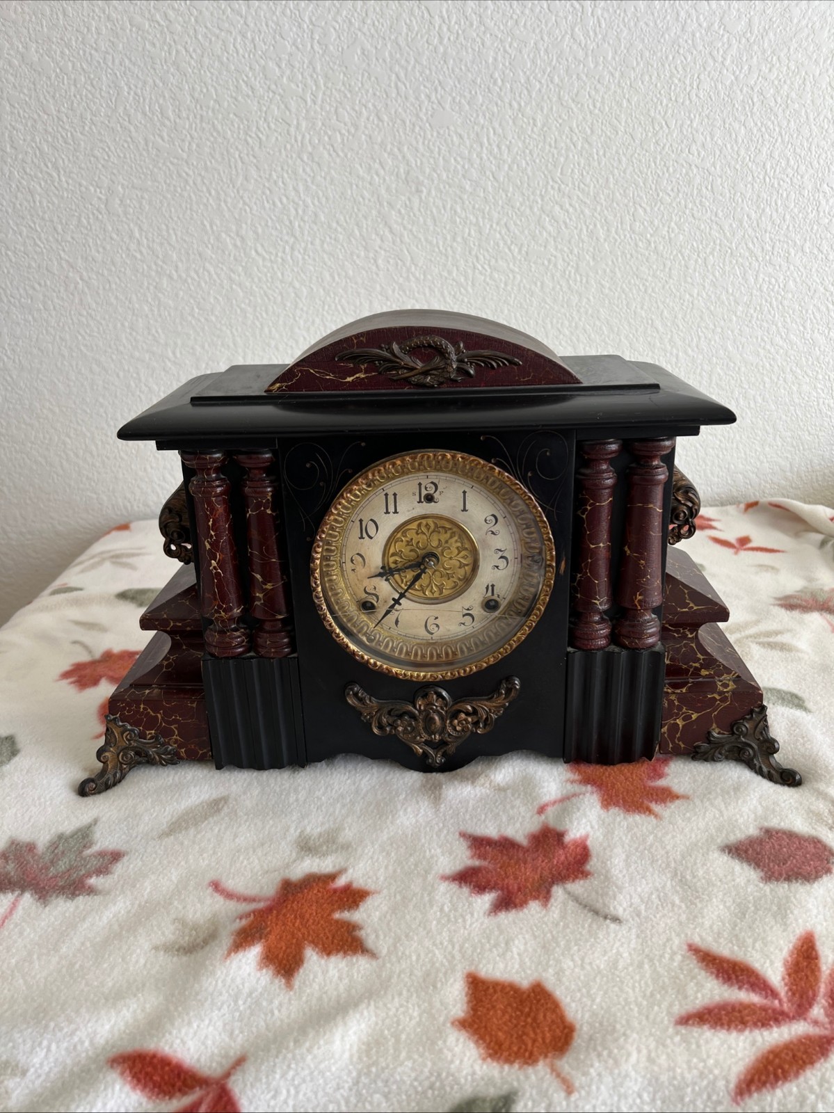BEAUTIFUL ANTIQUE MANTEL CLOCK by WM L GILBERT CLOCK CO., WINSTED, CONN 1906