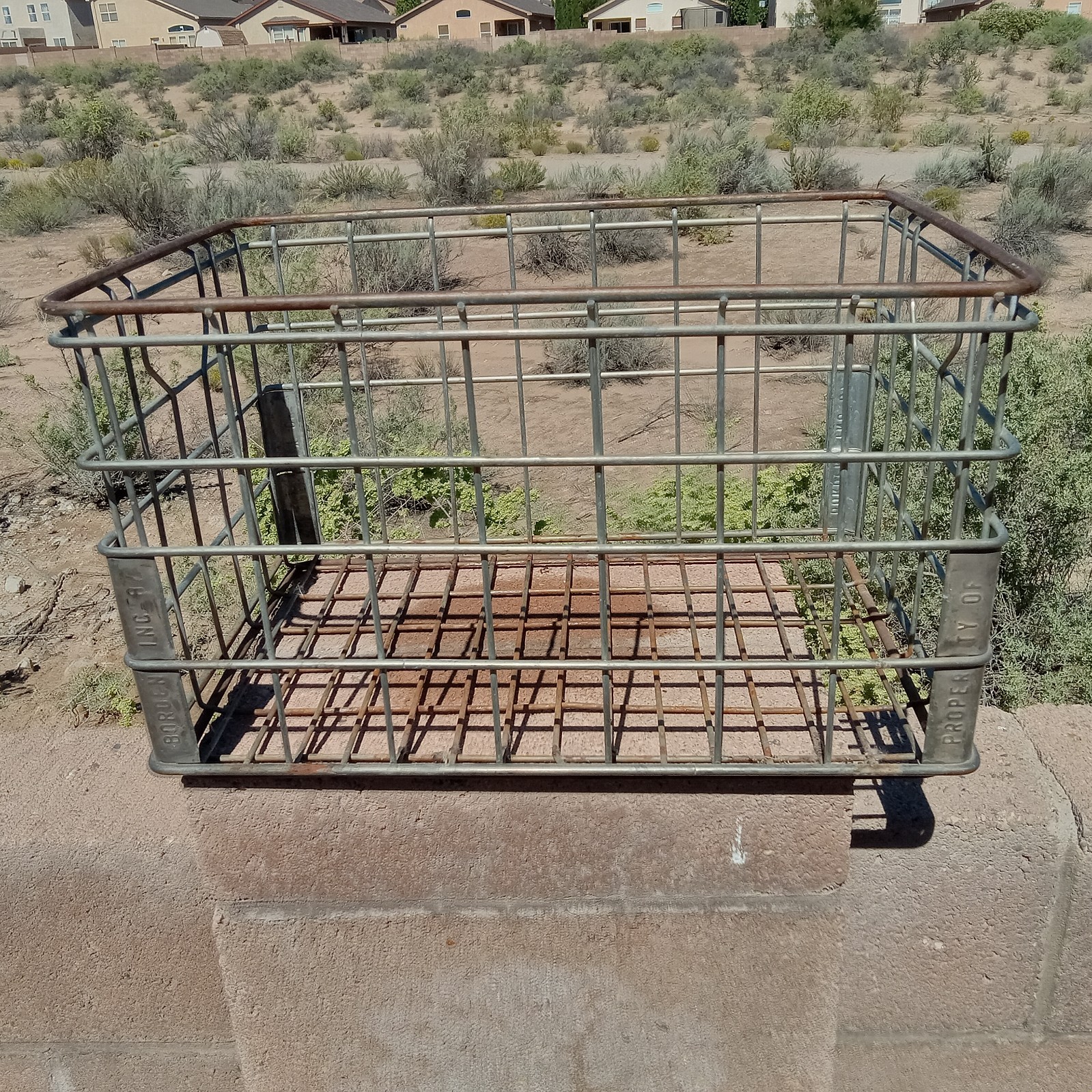 Vintage 1987 Albuquerque Borden Dairy Metal Milk Crate 19” x 13” x 11”