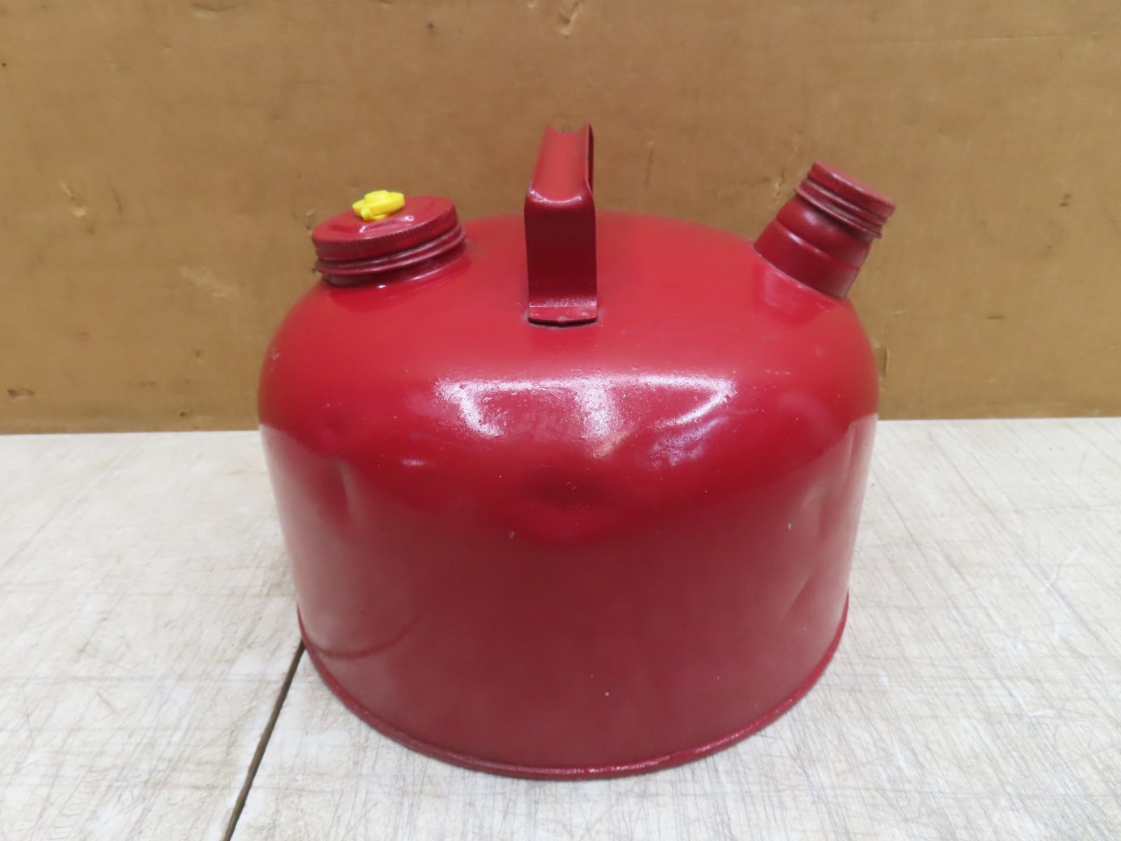VTG EAGLE 2.5 GALLON METAL VENTED GAS CAN NO SPOUT GASOLINE OLD STYLE PREBAN