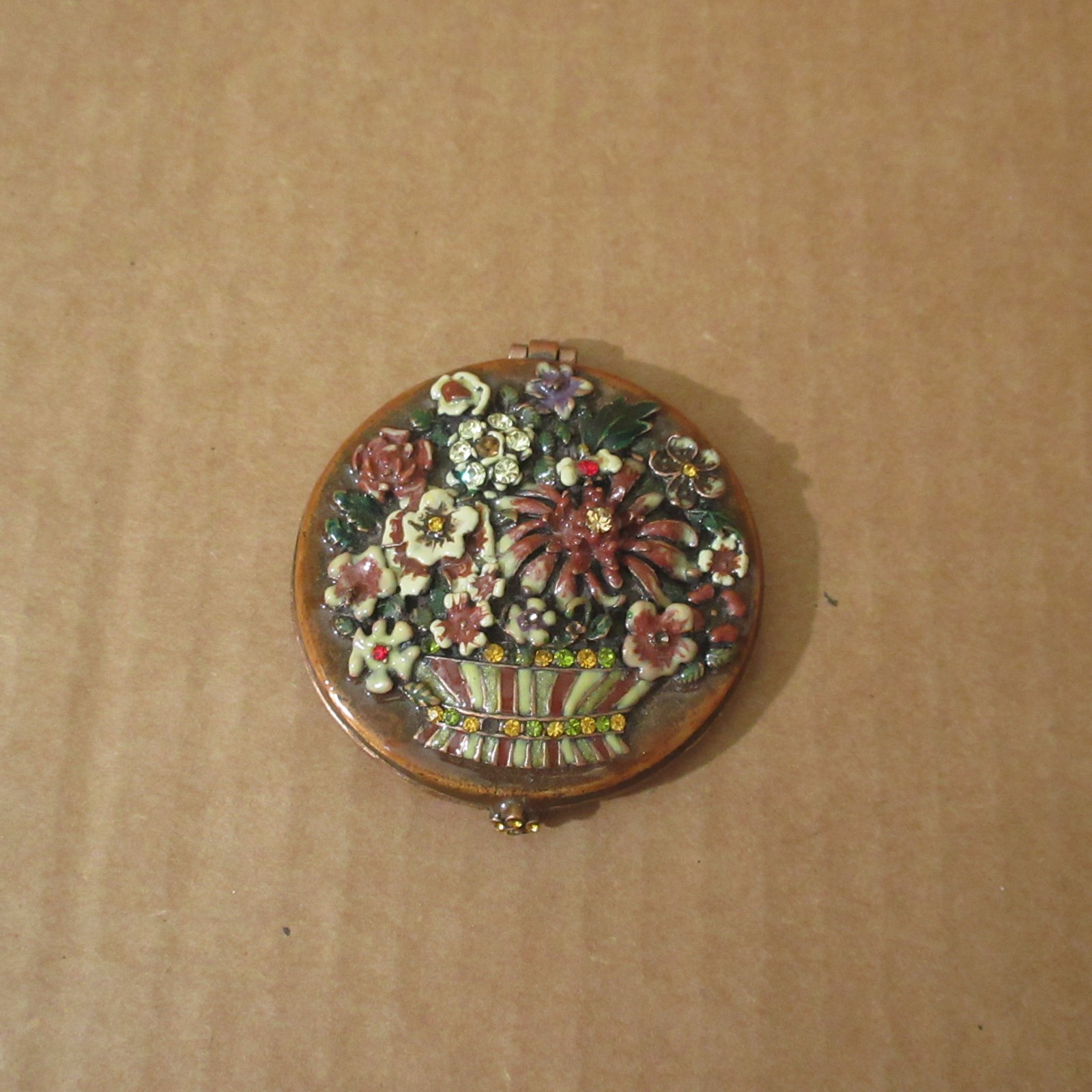 Vtg Jay Strongwater Double Mirror Round Compact w/ Basket of Flowers 2.75
