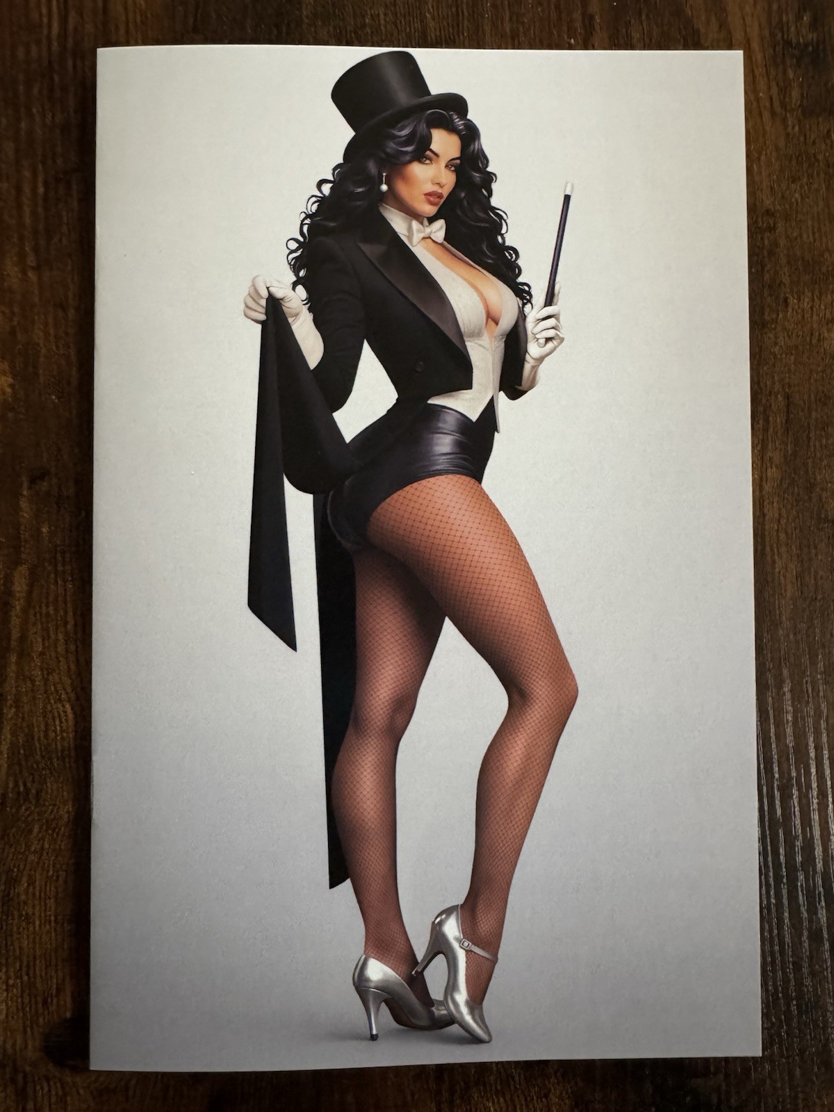 Pin Up Queens Zatanna Cosplay Gallery Virgin Variant Exclusive Limited To 100