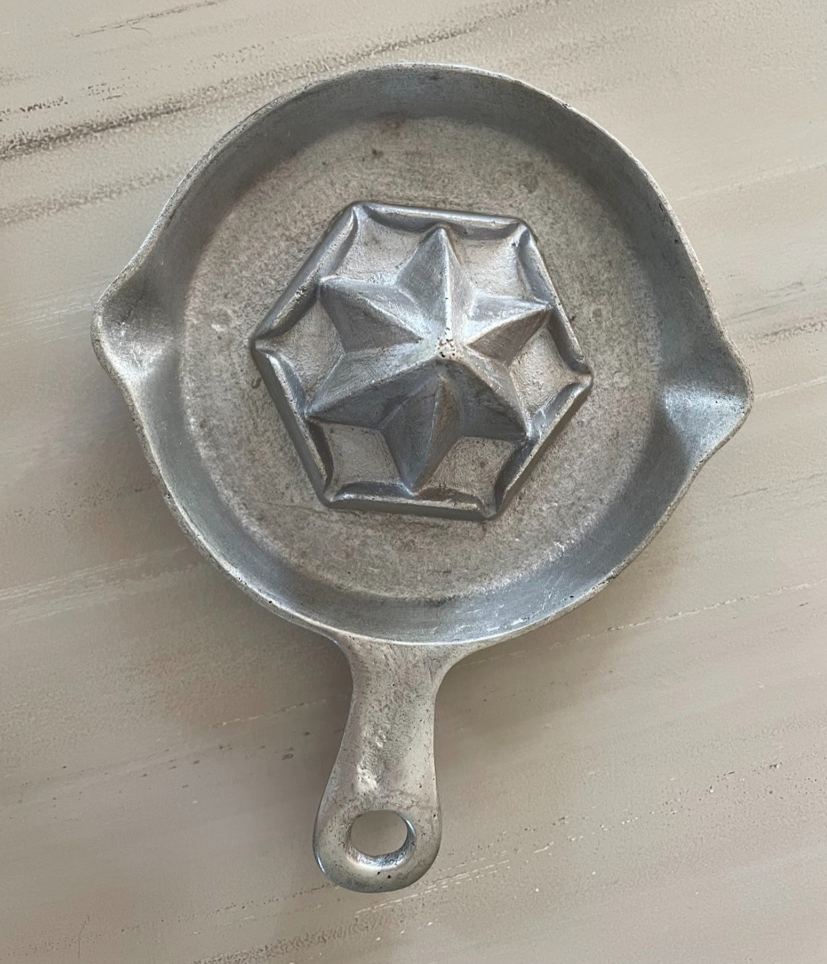 Vintage Cast Aluminum Citrus  Juice Reamer Juicer Hand Held