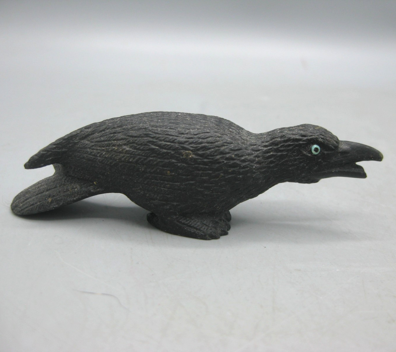 Vintage Travis Lasiloo Carved Zuni Fetish Indian Black Raven Crow Bird