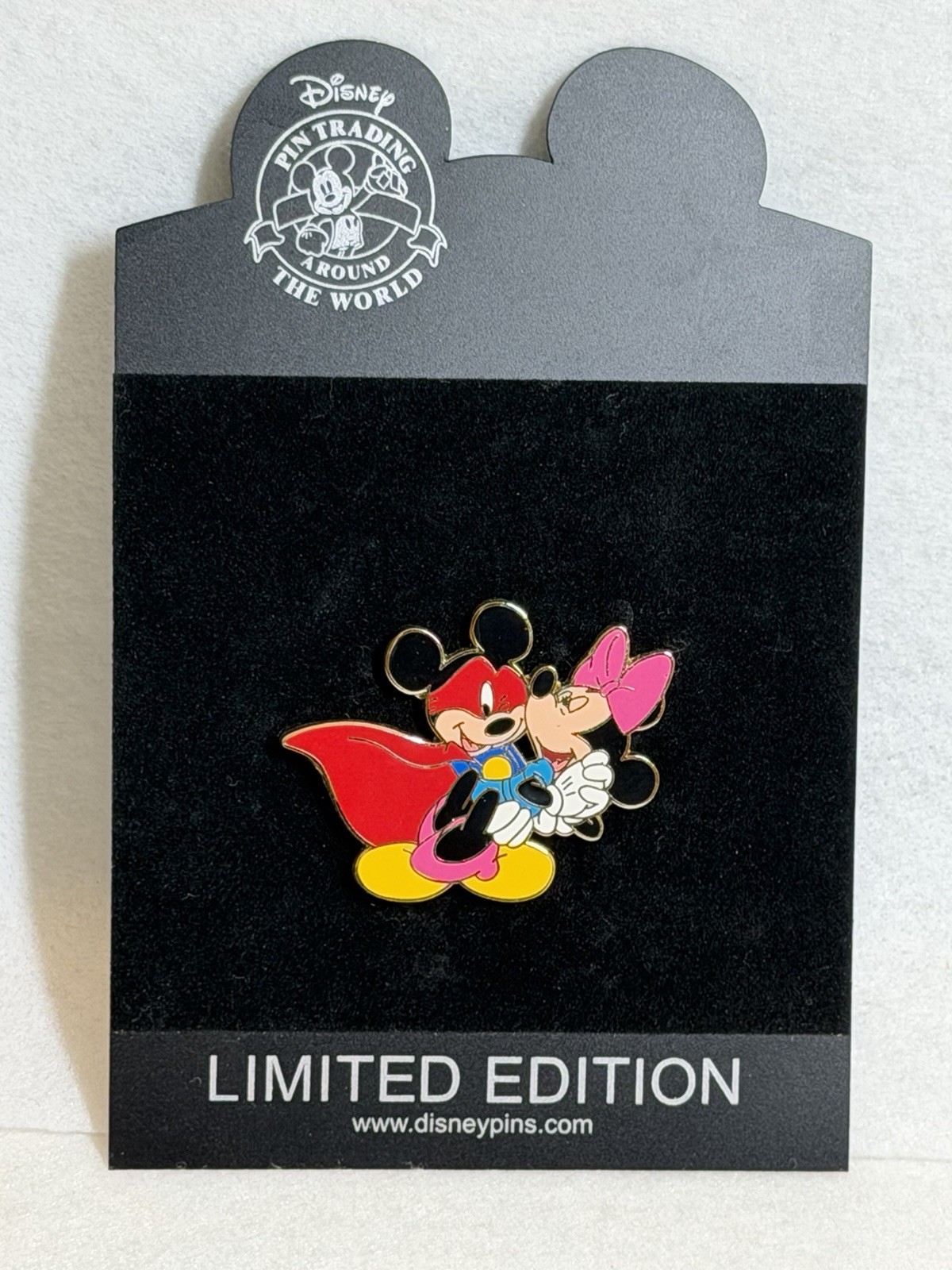 Rare Disney 2007 Super Hero Series Mickey & Minnie Mouse Pin LE 250