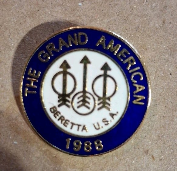 Vtg 1988 Beretta USA Firearms Logo Lapel Pinback Enameled Pinback Grand American