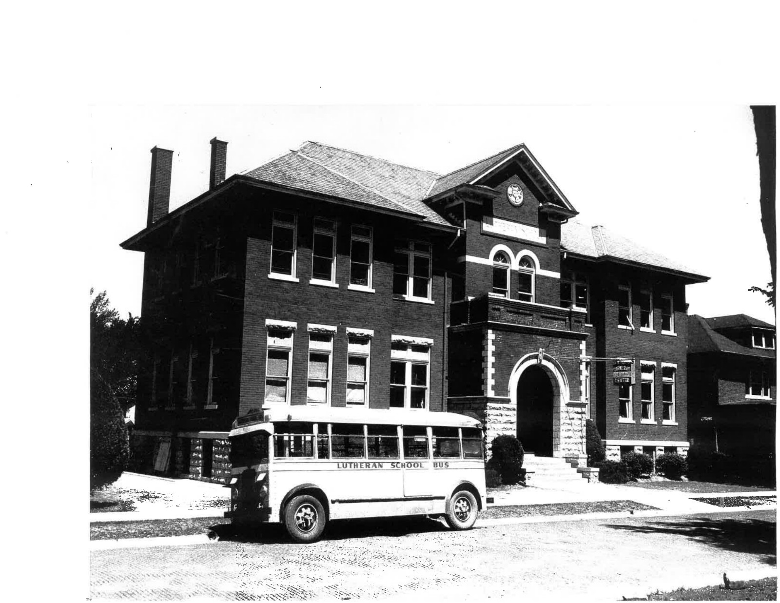 VINTAGE PHOTO FORT SMITH ARKANSAS LUTHERN SCHOOL BUS 1950\'S