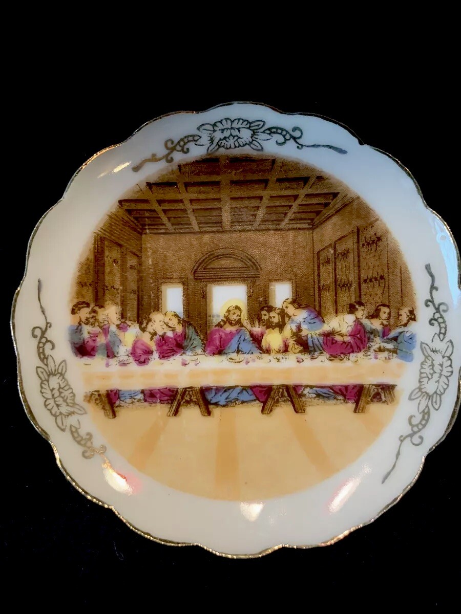 Vtg Porcelain Gold Rimmed Well Defined Last Supper Plate,Japan,3 1/8”, Beautiful