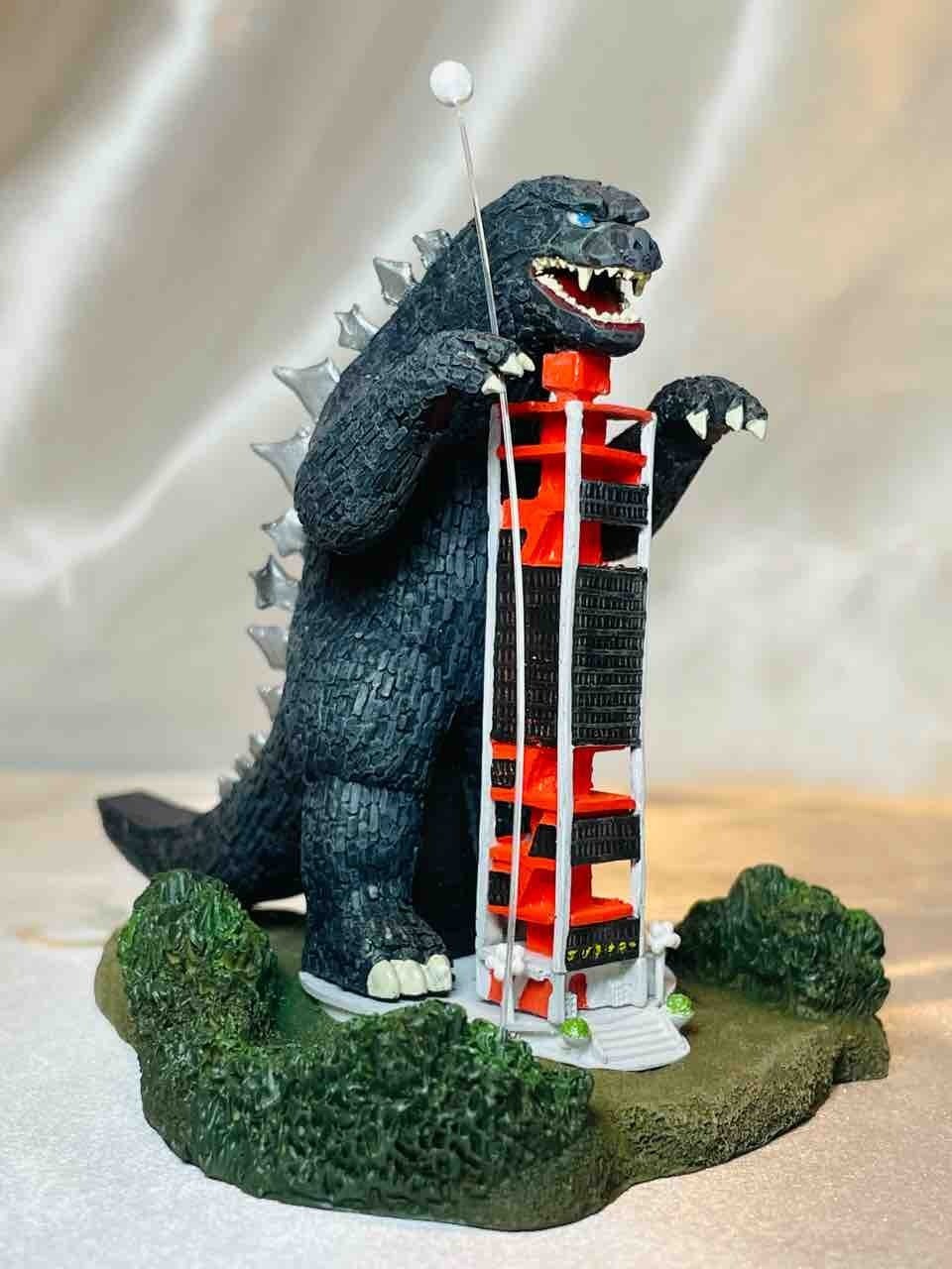 Godzilla Tower Figure Cast Tokusatsu Encyclopedia vs Gigan 1972 SEALED Limited30