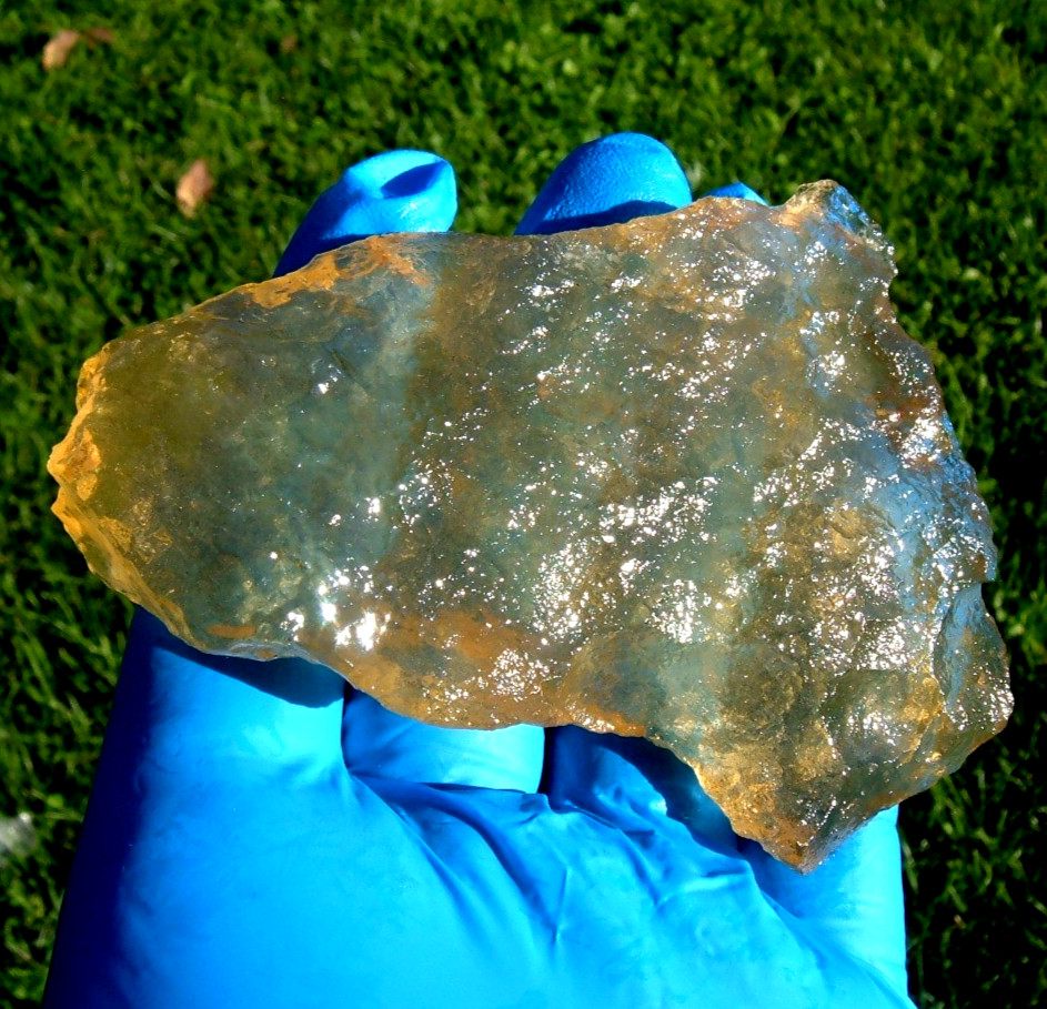 Libyan Desert Glass Meteorite Tektite impact specimen( 640 crt) Super Flat Gem A