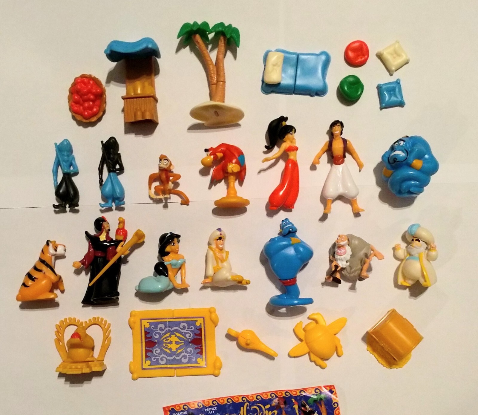 DISNEY ALADDIN FIGURINES TOYS BIG SET NESTLE - RARE COLLECTIBLES MINIATURES