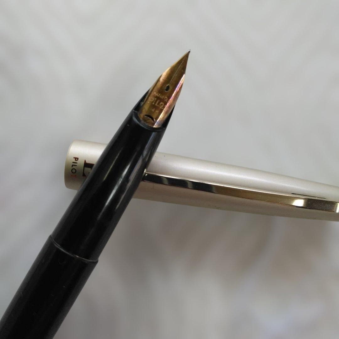 Pilot Custom 74 Fountain Pen Black 14K Gold Nib MTakahashi Used Pilot Custom 74 Fountain Pen Black 14K Gold Nib MTakahashi Used