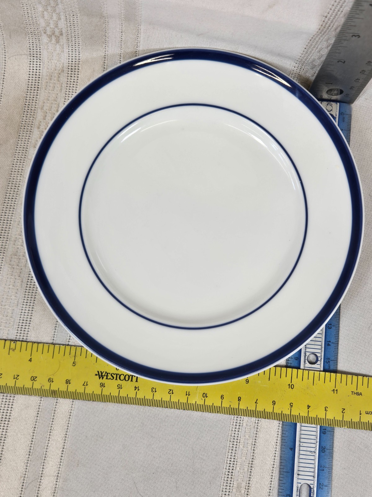 Williams Sonoma Brasserie Blue Salad Plate 7 5/8\