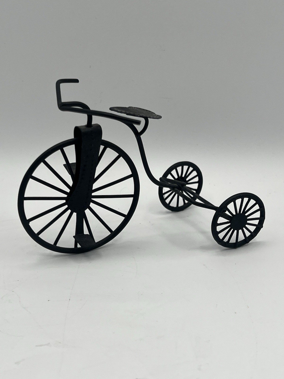 VTG Mini Tricycle Wire Metal Folk Art Wire Sculpture Decor Item Dollhouse AC