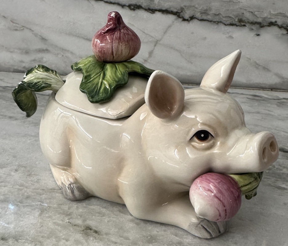Fitz & Floyd Classic French Market Pig Tureen Ladle & Platter.  BEAUTIFUL