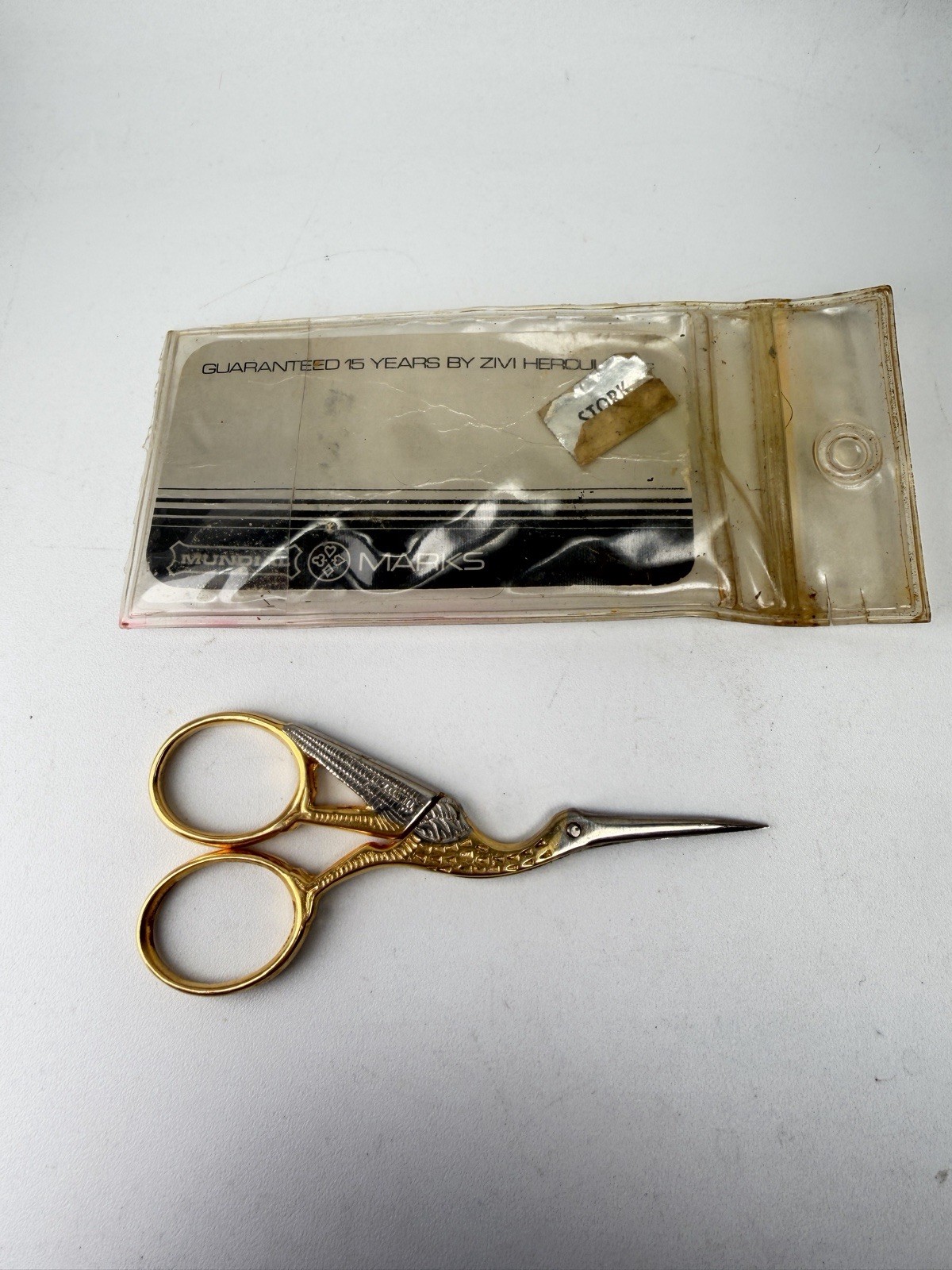 VTG Embroidery Scissors Stork 3.5 in. Italy Marks Mundial Gold and Silver Toned
