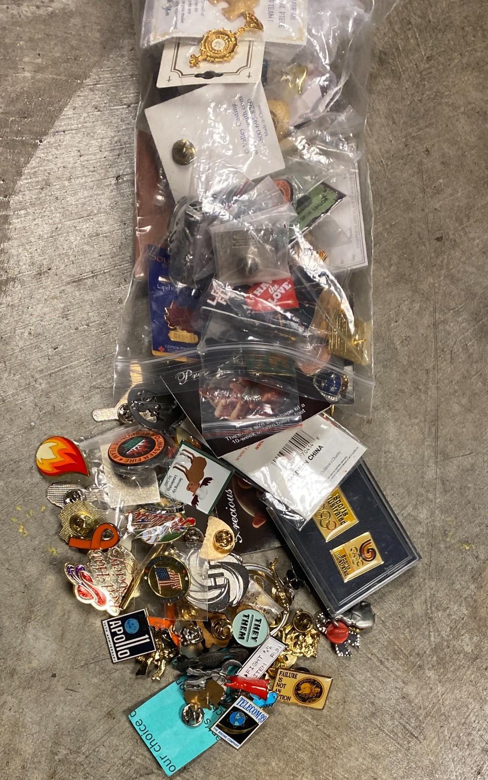 Lot of 111 Assorted Vintage & Modern Enamel Pinback Hat Pins Lapel Pins 1.83lbs