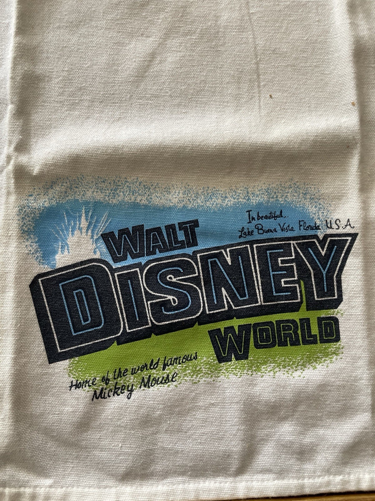 Disney World Souvenir Terry Cloth Towel Printed 1990s White WDW 26.5 X 17\