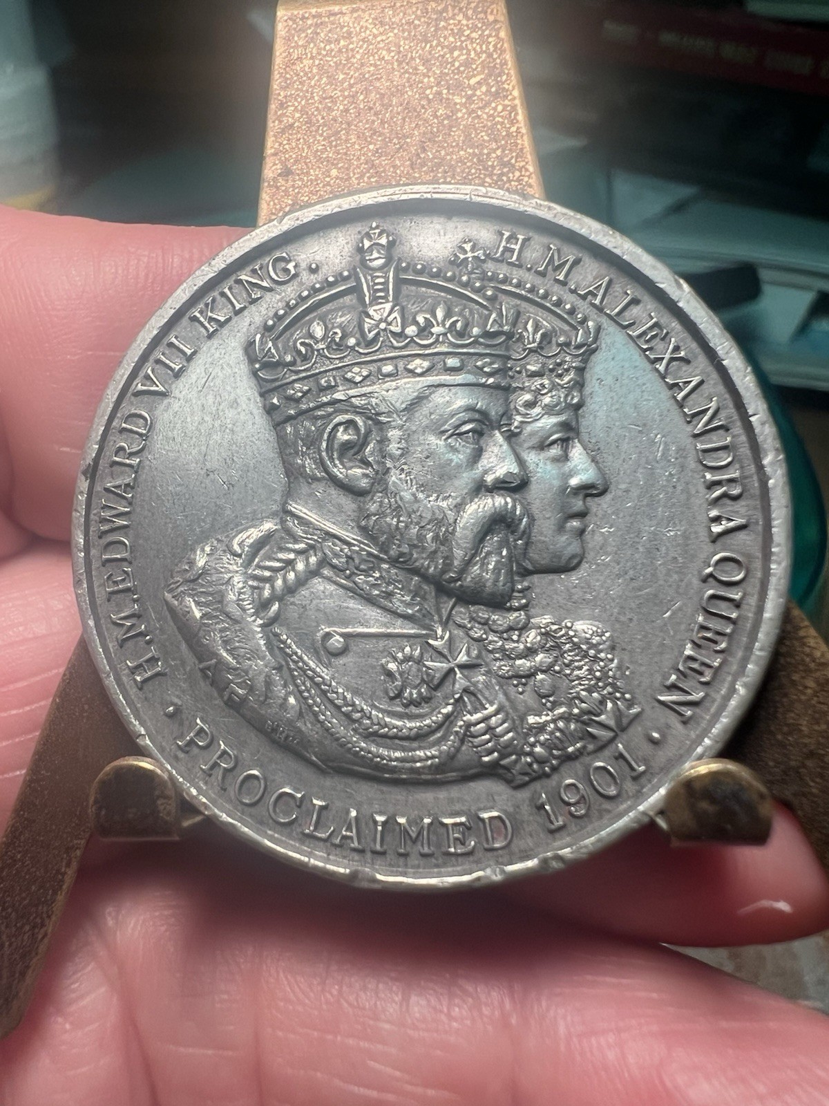 1902 KING EDWARD & QUEEN ALEXANDRIA MEDAL COMMEMORATION OF THE CORONATION 1902 KING EDWARD & QUEEN ALEXANDRIA MEDAL COMMEMORATION OF THE CORONATION