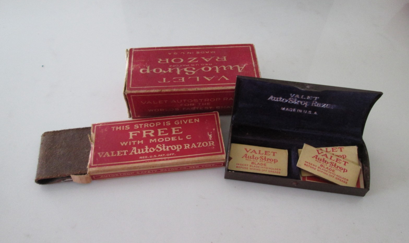 Vtg PAL Valet, Autostrop Razor, Original Case w/Box by Autostrop Safety Razor Co Vtg PAL Valet, Autostrop Razor, Original Case w/Box by Autostrop Safety Razor Co