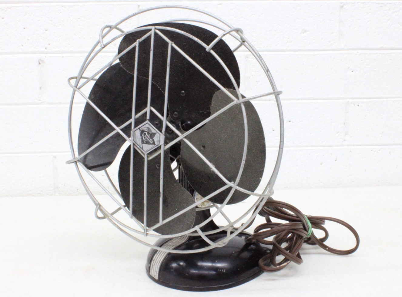 Vtg Robbins & Myers Art Deco Model 5404 Double Diamond Table Fan Tested