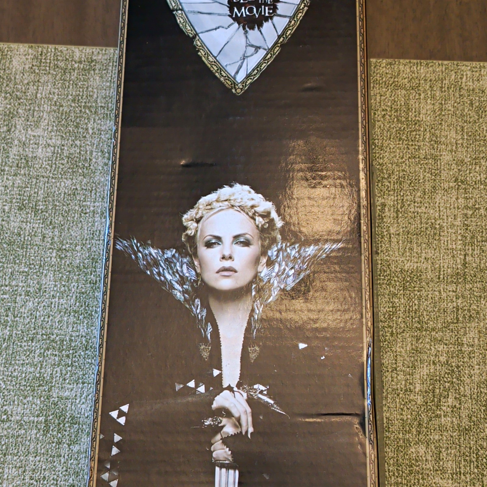 Pacific Solution Marketing Snow White & The Huntsman Replica Sword COA