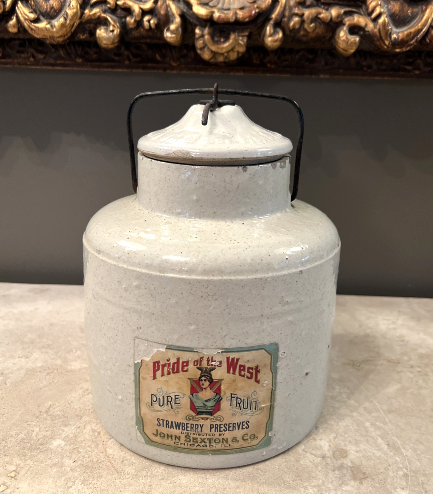 ATQ. 1900-20 PRIDE of the WEST STRAWBERRY PRESERVES STONEWARE CROCK JAR CHICAGO ATQ. 1900-20 PRIDE of the WEST STRAWBERRY PRESERVES STONEWARE CROCK JAR CHICAGO