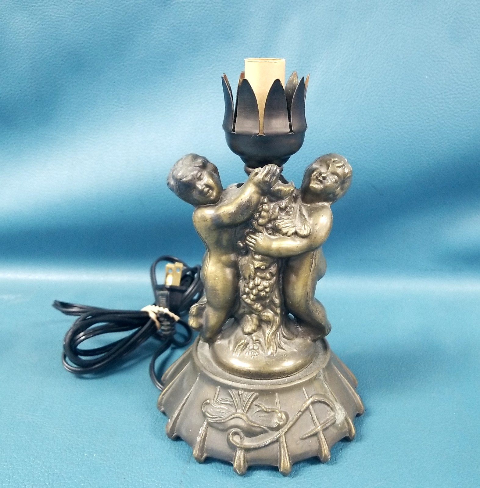Vintage Meyda Tiffany Style Bronze Double Cherub Angel Accent Lamp-Works