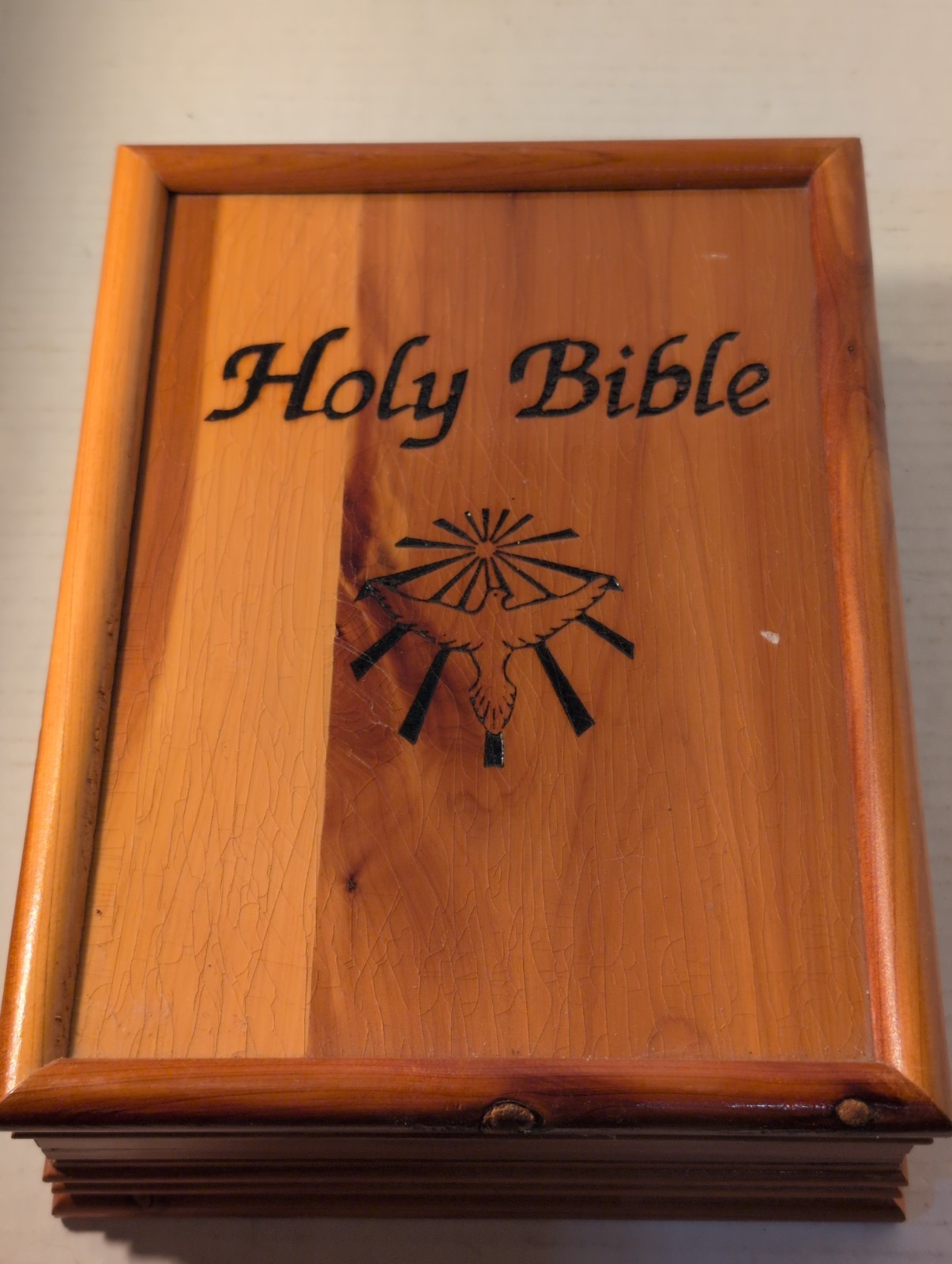 Dove of Peace KJV Widows Bible + Cedar Wood Box UAW Grand Blanc MI