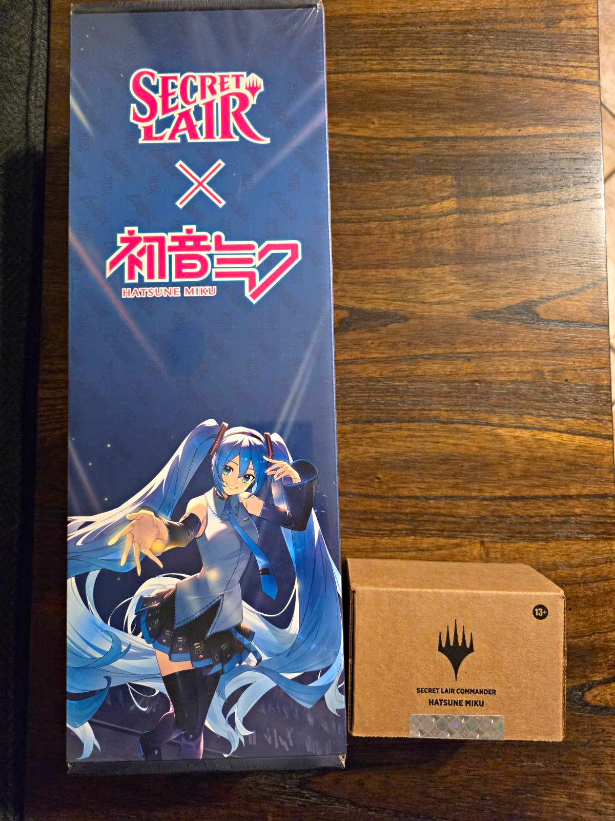 Secret Lair Commander Deck x Hatsune Miku Fan Merch Bundle