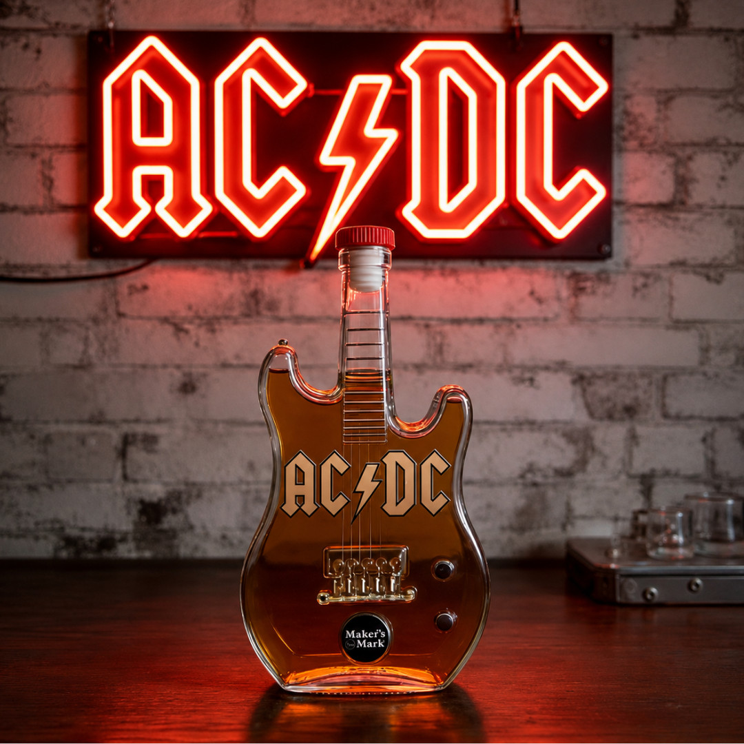 Electric Guitar Whiskey Decanter – Rock Music Liquor Bottle, Guitar Bar Decor