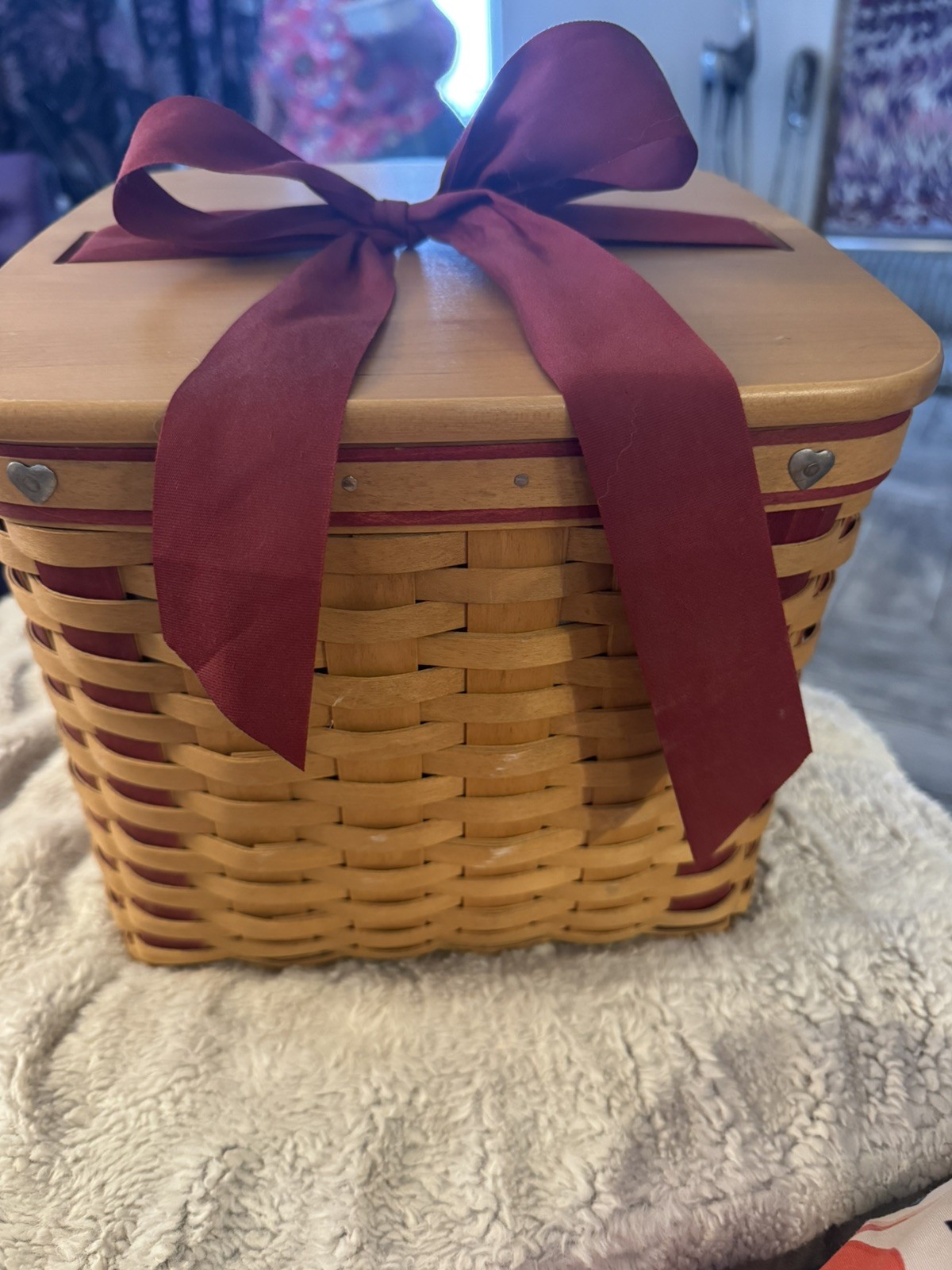 Longaberger 2002 Lg Sweetest Gift Sweetheart Basket 9X10”, Liner, Protector. Lid