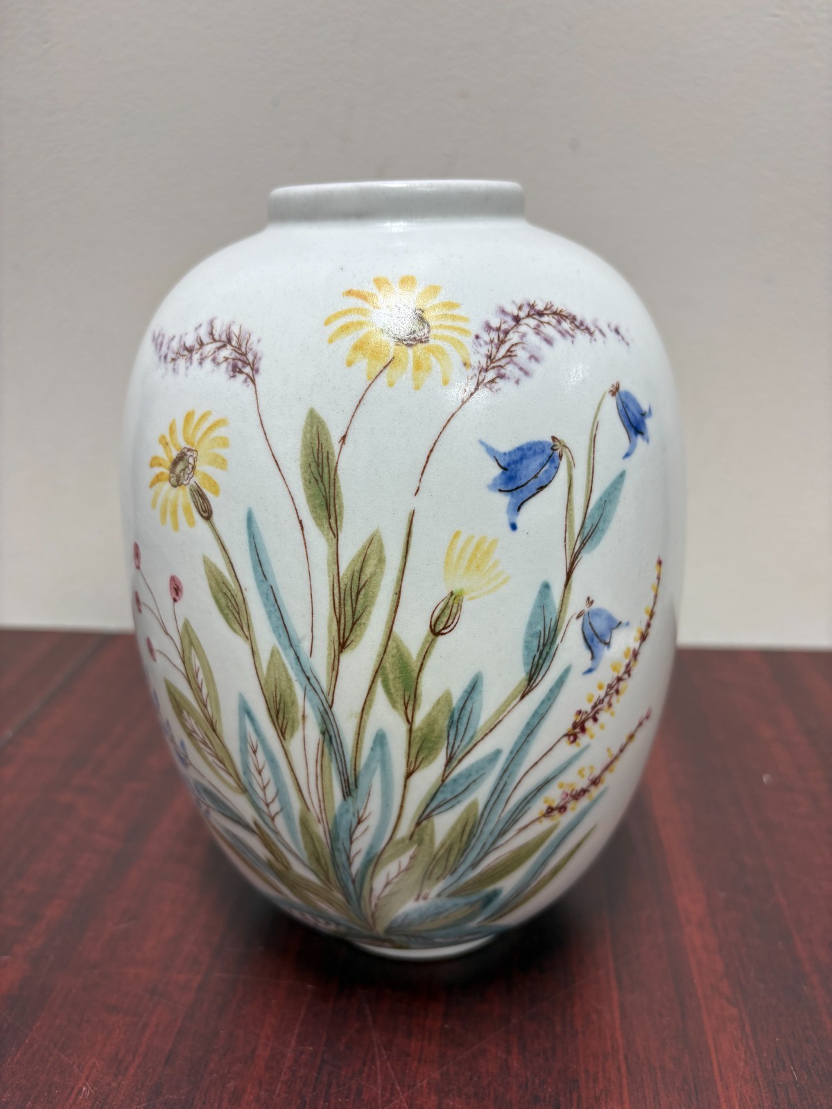 Vintage Rorstrand Sweden Vilda Blommor Wildflower Ceramic Vase Lars Thoren 8.5\
