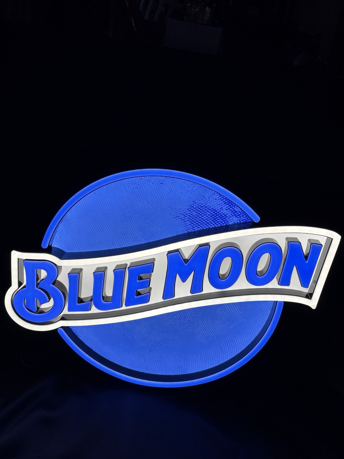 BLUE MOON - BEER LIGHT UP LED SIGN 22” X 22”