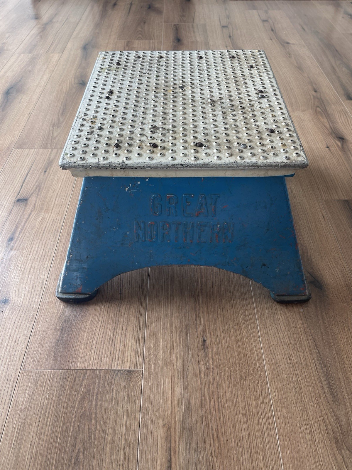 Vintage Great Northern Railroad Embossed Morton Mfg Conductors Platform Step Vintage Great Northern Railroad Embossed Morton Mfg Conductors Platform Step