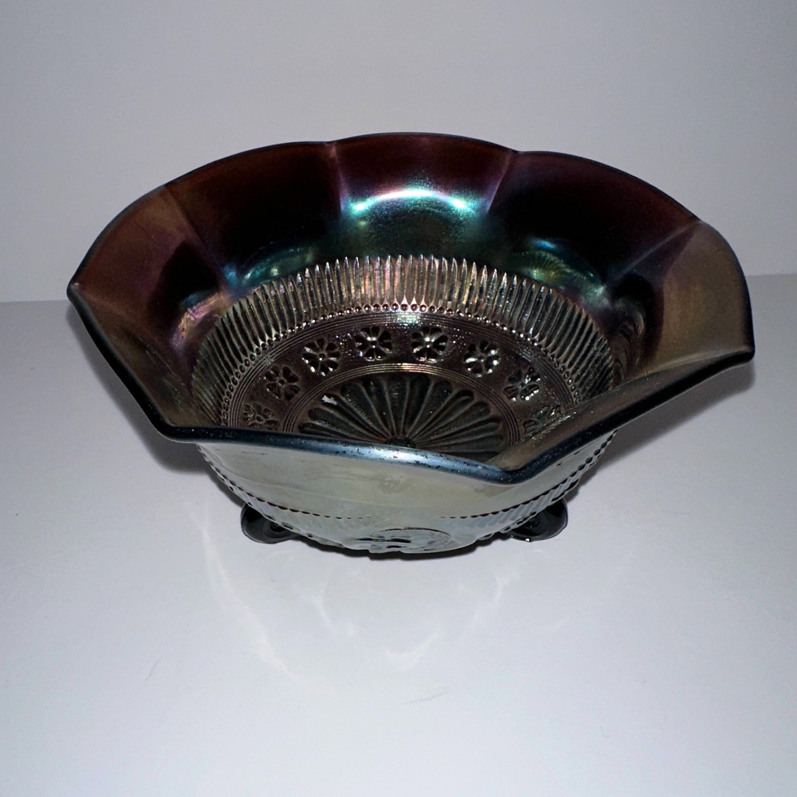 NORTHWOOD SIGNED ROSETTE AMETHYST FOOTED BOWL w/RUFFLES & RINGS EXTERIOR 7\