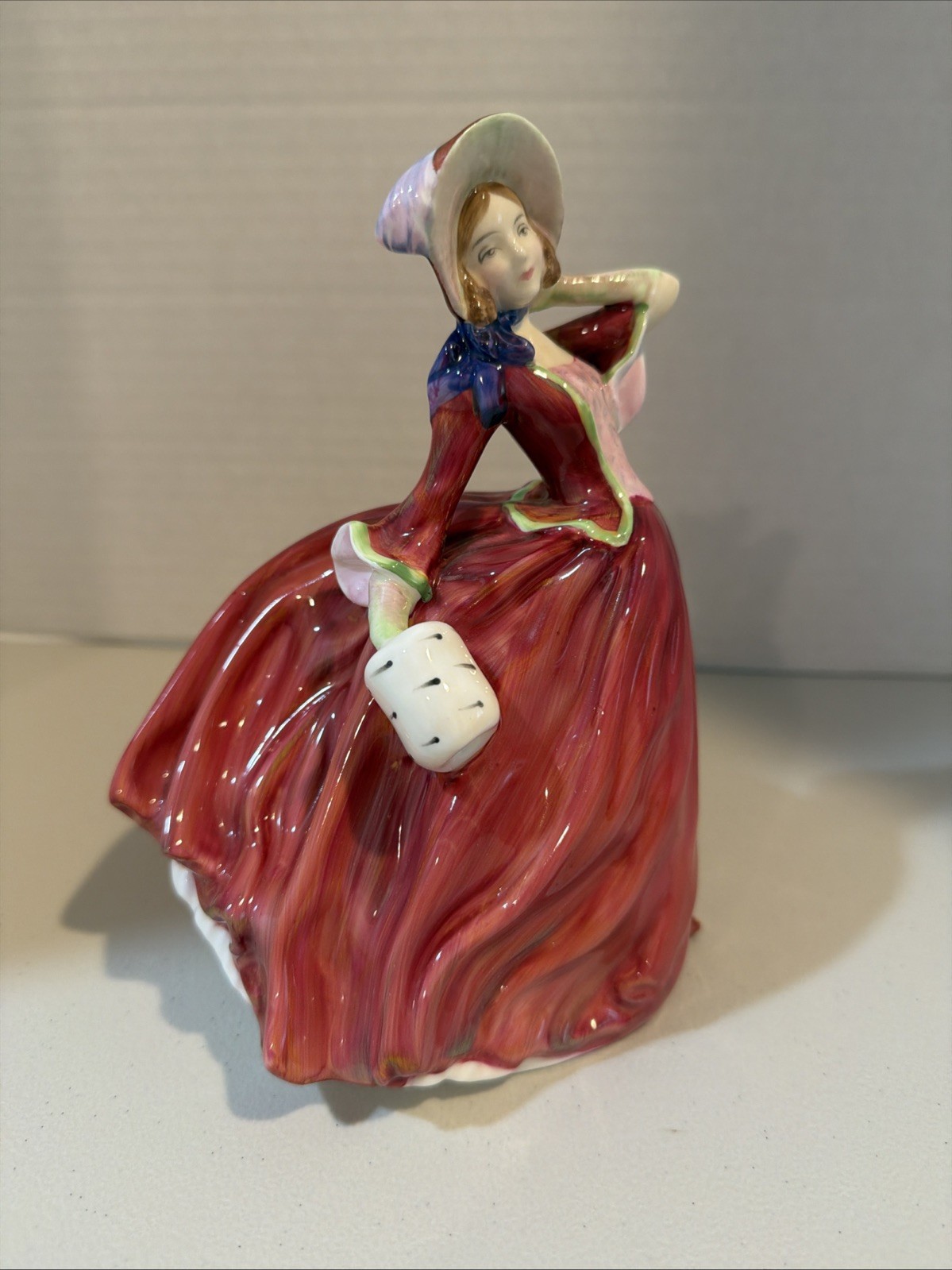 Royal Doulton Bone China Figurine #1939 Autumn Breezes 7 3/4\ Royal Doulton Bone China Figurine #1939 Autumn Breezes 7 3/4\