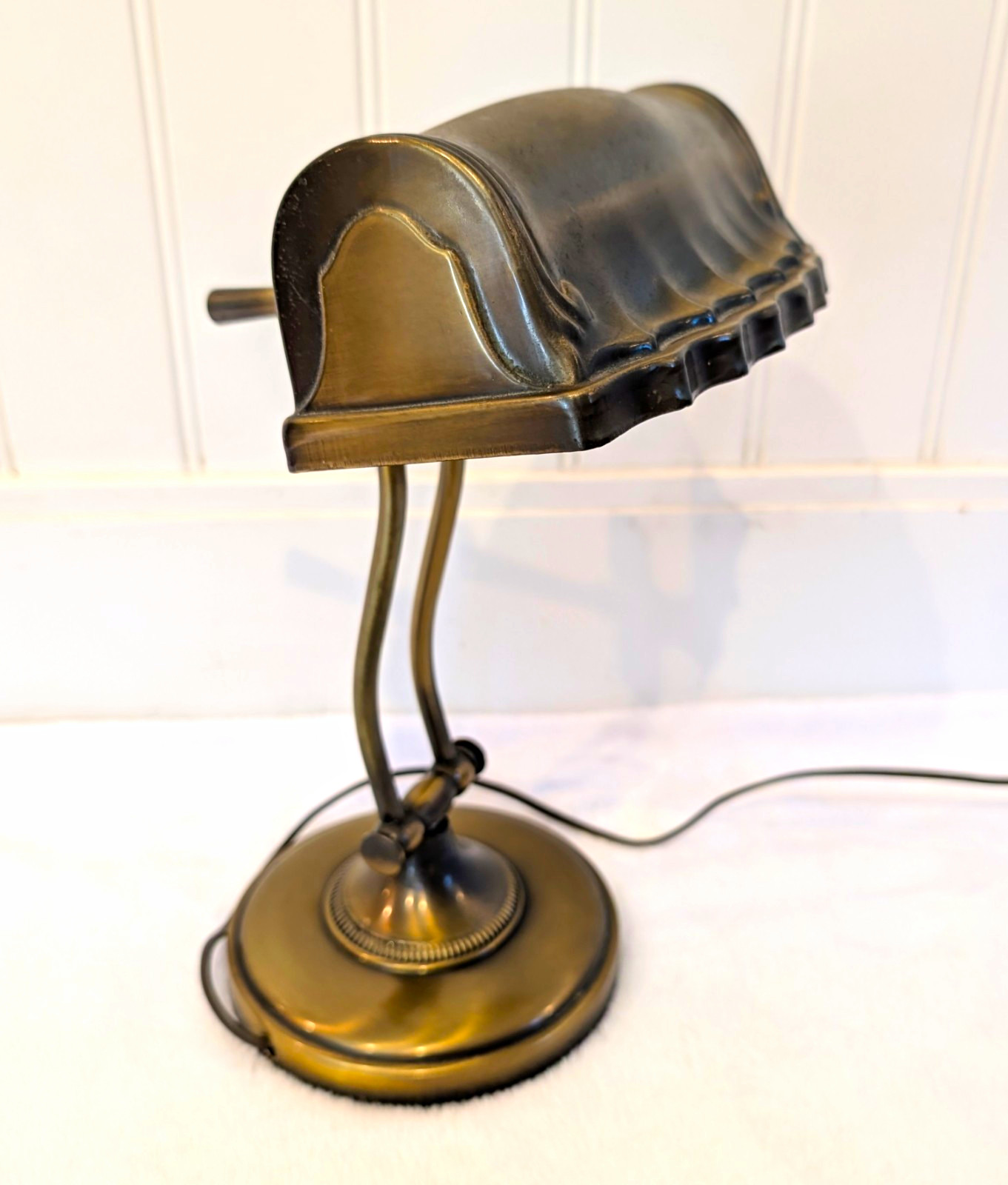 Vintage Brass Clamshell Bankers Desk Lamp Adjustable Art Deco Works
