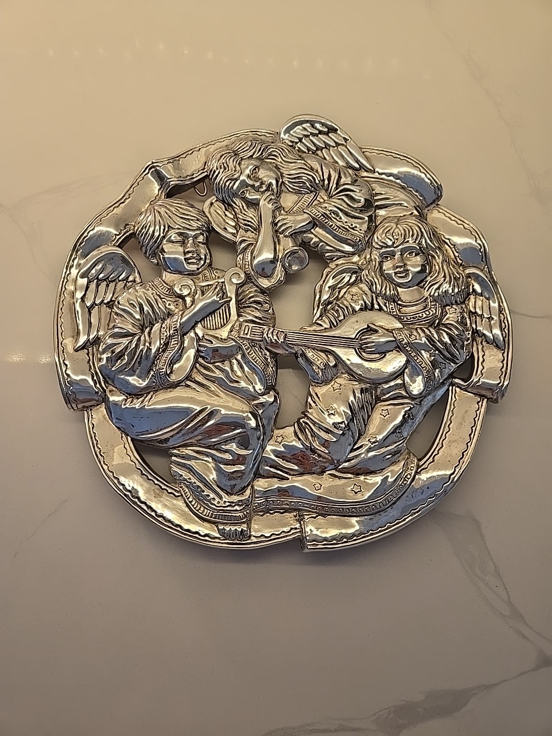 Holiday Collection Godinger Cherub Trivet Or Wall Hanging Silver Plated Holiday Collection Godinger Cherub Trivet Or Wall Hanging Silver Plated