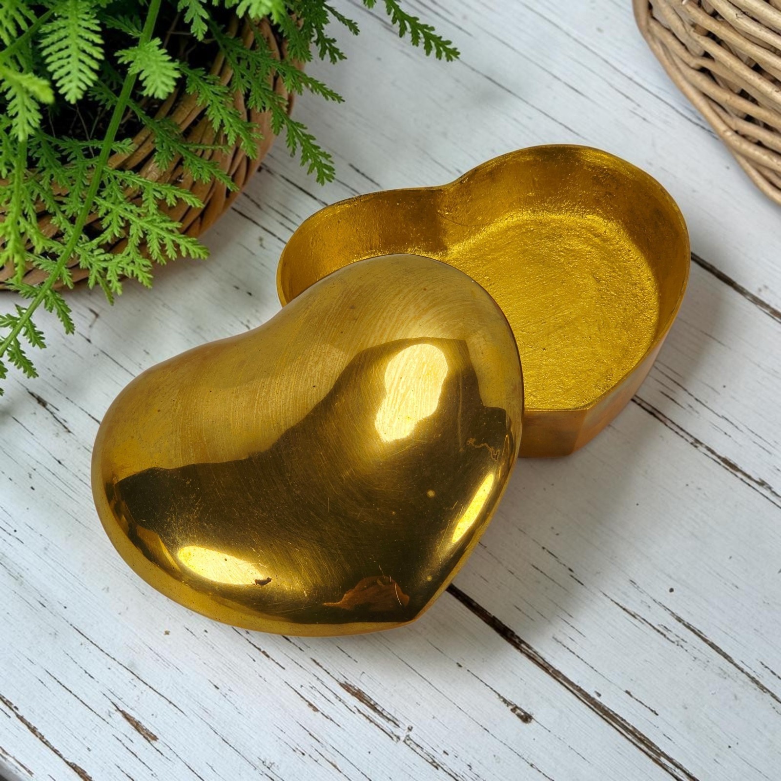 VTG Solid Brass Warm Gold Puffy Heart Lidded Trinket Jewelry Box Korea 4.25 VTG Solid Brass Warm Gold Puffy Heart Lidded Trinket Jewelry Box Korea 4.25