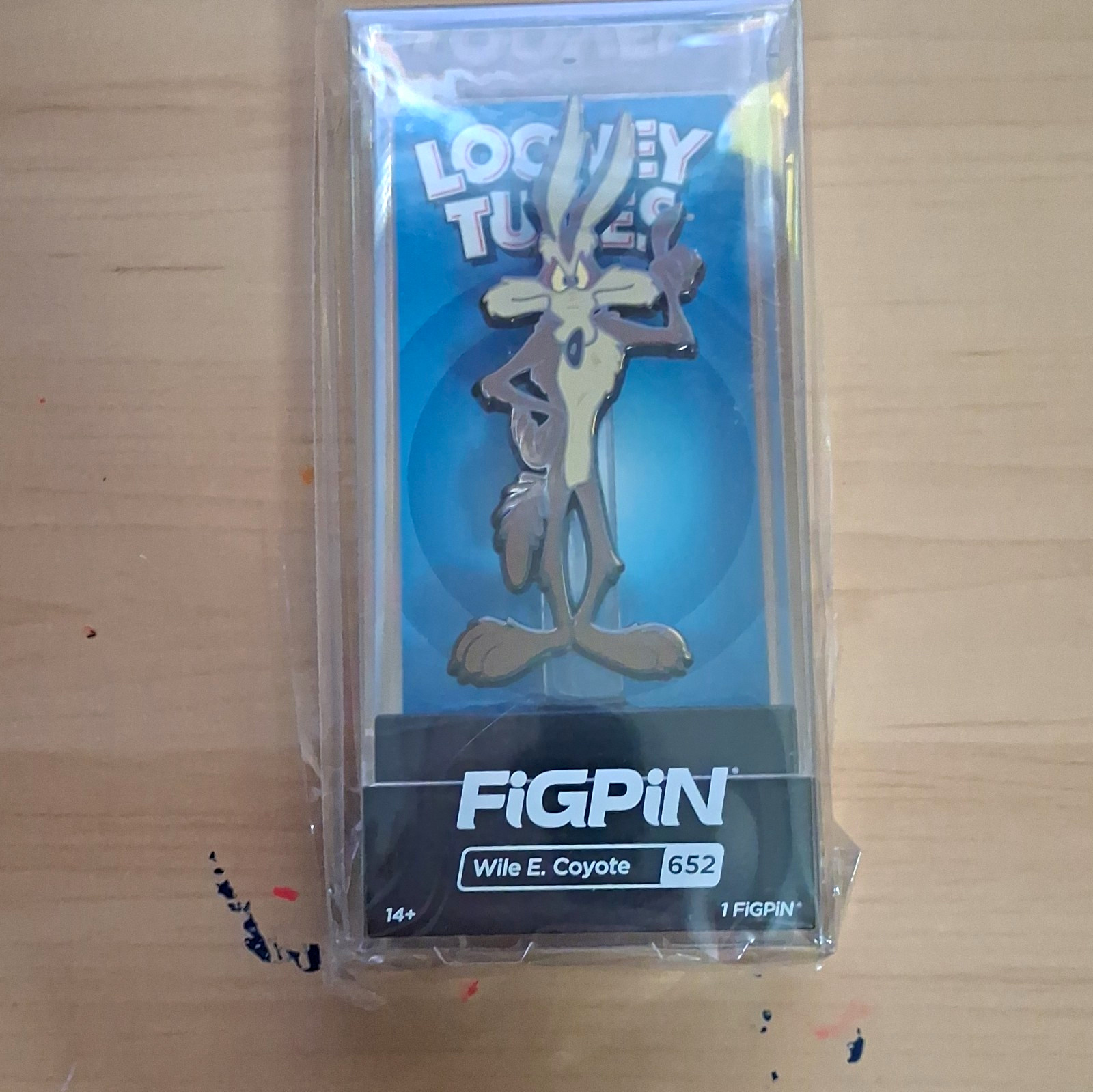 FiGPiN Looney Tunes Wile E. Coyote Lapel Pin #652 Multicolor Theme