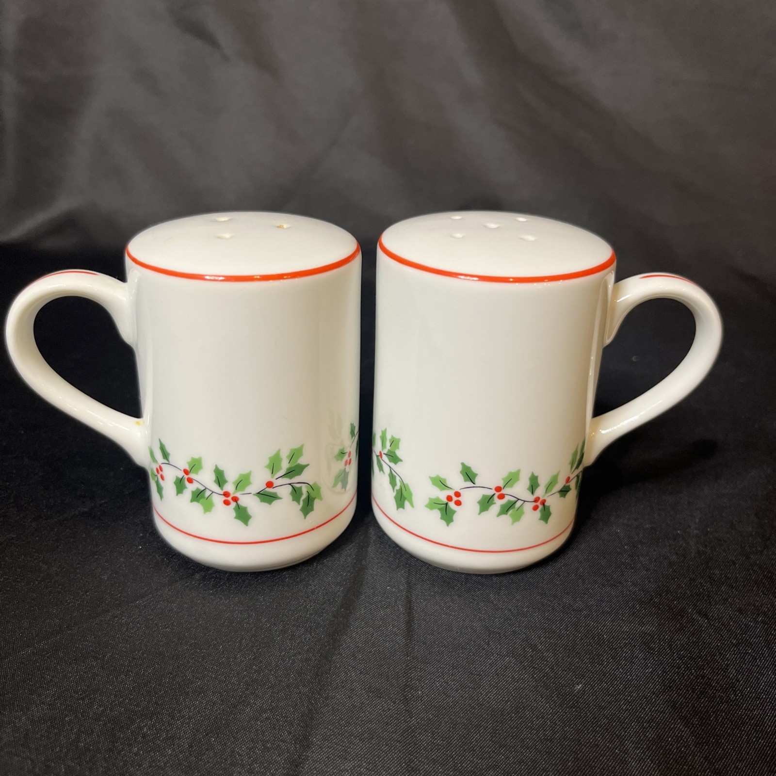 VTG CCCC Japan Porcelain Salt & Pepper Shakers Holly Berry Christmas Red Trim