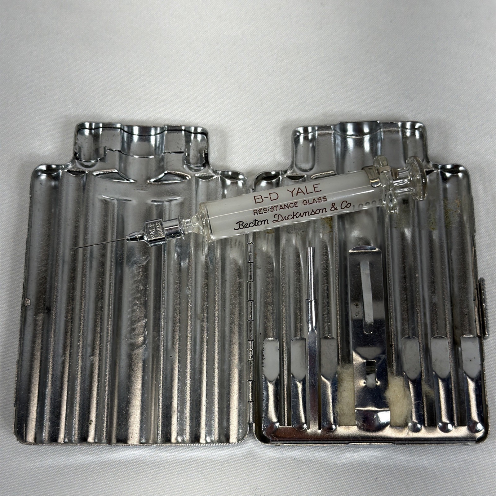 WW2 Admiral Syringe Case Set Nickel by Becton Dickinson & Co with Glass Syringe