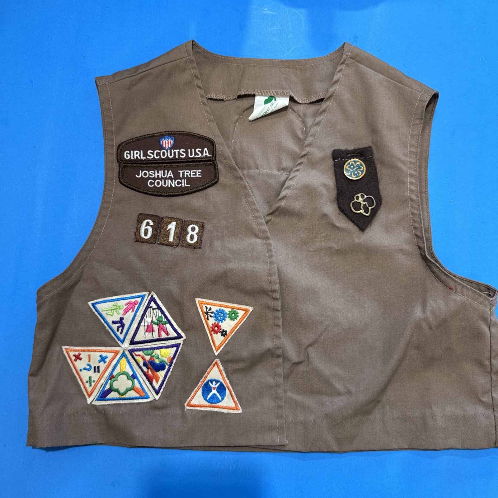 Girl Scout Patches V  Lots of Badges & Pins Going Back To 1993 Pre-Owned