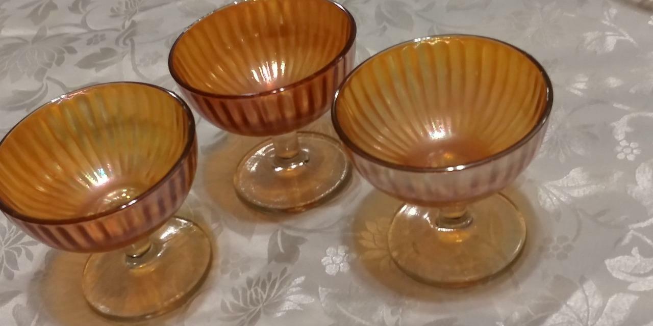 VINTAGE ORIGINAL SET OF 3 - MARIGOLD CARNIVAL SWIRL GLASS FOOTED GOBLETS PRETTY